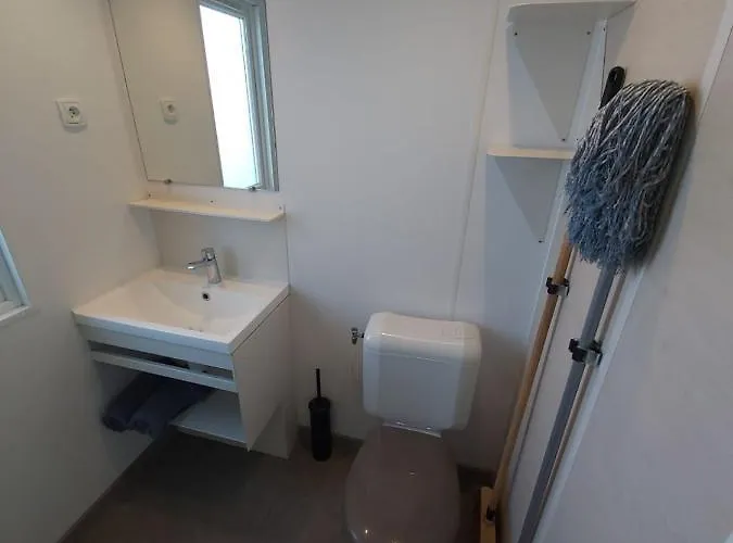 Mere Eglise مكان تخييم Sainte-Mère-Église