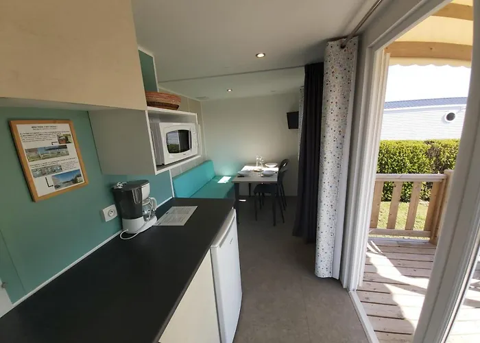 مكان تخييم Mere Eglise