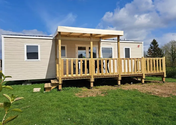 Mere Eglise مكان تخييم Sainte-Mère-Église