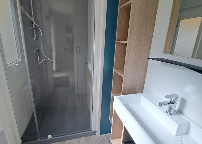 Mere Eglise مكان تخييم 3*