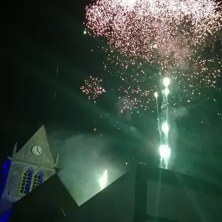 Mere Eglise 3*